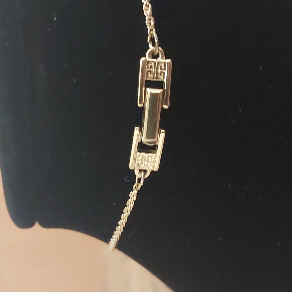 Givenchy Vintage Collection Gold Pendant Necklace Collector Edition - Picture 4 of 4